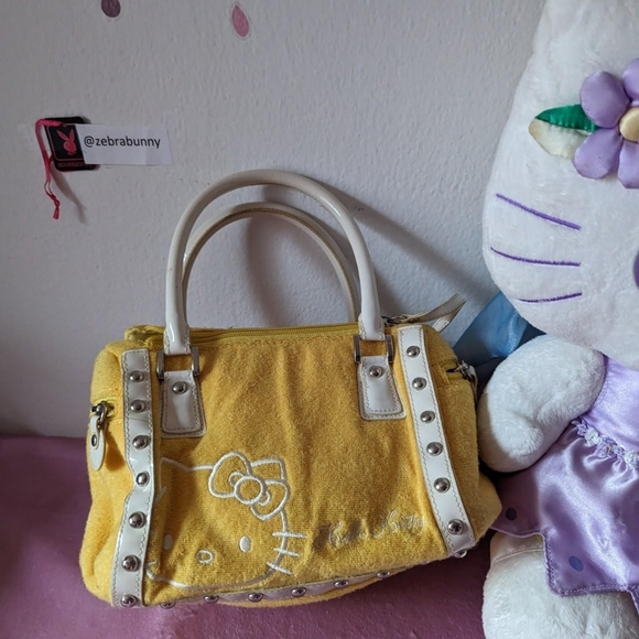 Hello Kitty Handbags - hello kitty yellow towel purse